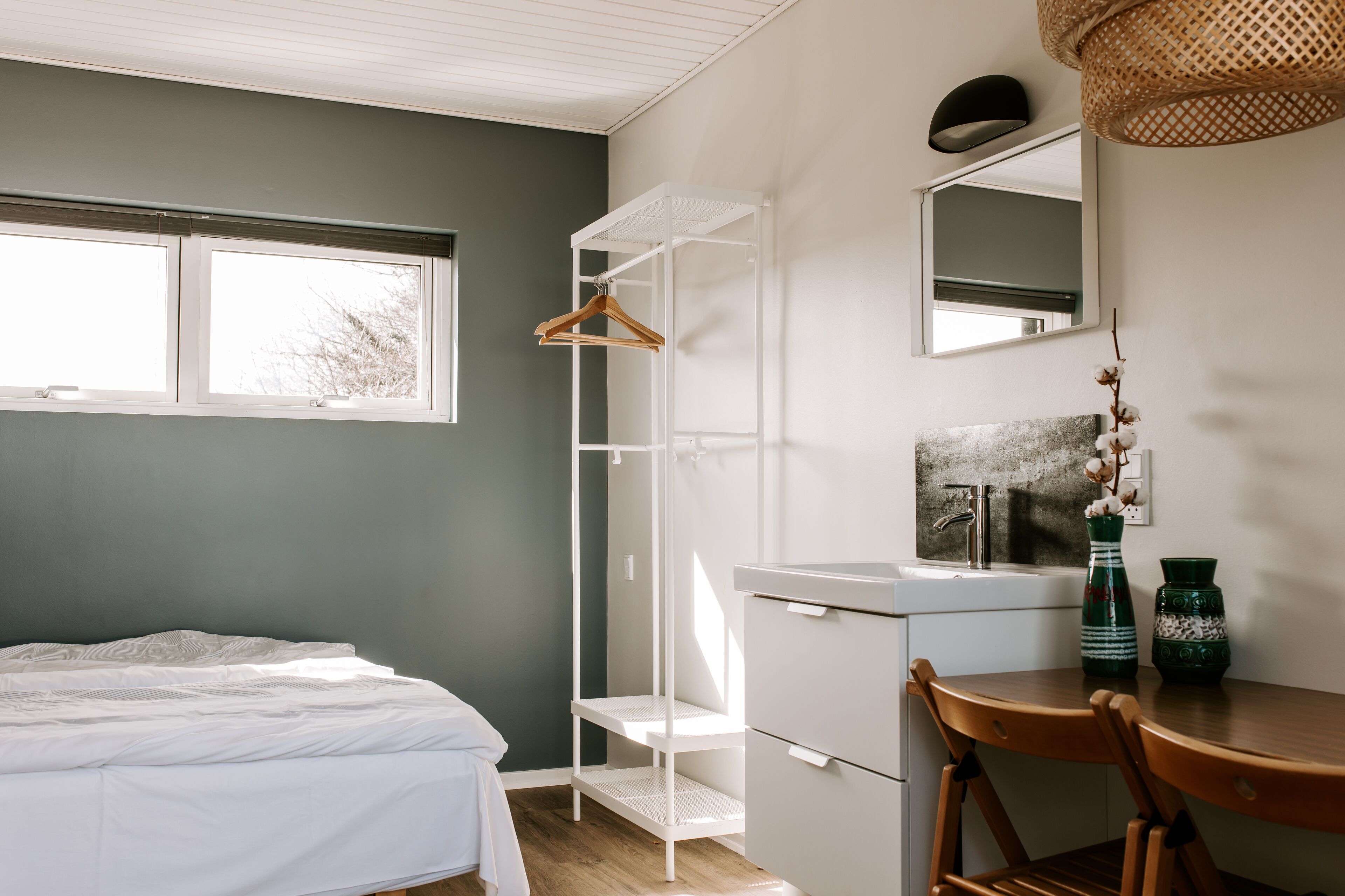 Familienzimmer | Allergikerbettwaren, individuell dekoriert, Schreibtisch