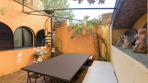 ลานระเบียง/นอกชาน