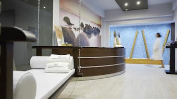 Sauna, bain à remous, hammam, soins corporels, massages sur la plage