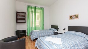 Apartment, 2 Bedrooms | 2 bedrooms, individually decorated, individually furnished, desk - Rental In Rome The Heart Of Trastevere (Rome)