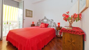 Lejlighed - 2 soveværelser | 2 soveværelser, individuelt design, individuel indretning, skrivebord