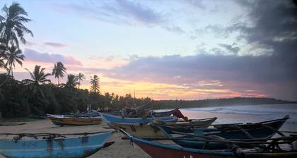 Self-contained villa with swimming pool and beautiful lagoon view, 50m to beach