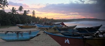 Self-contained villa with swimming pool and beautiful lagoon view, 50m to beach