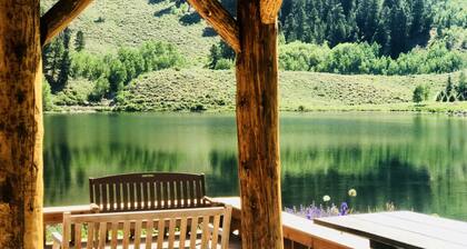 5 min to downtown & Mtn views! Two KING Bed/ Two Bath EnSuite Condo