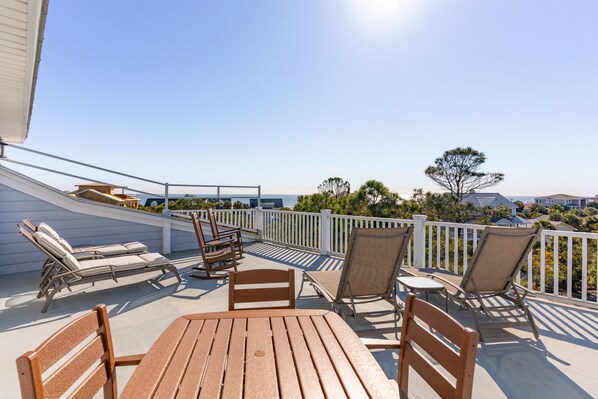Terrace/patio - 22nd W 9th! Luxurious! Very Close To Beach, High-End Private Residence on Folly (Folly Beach)