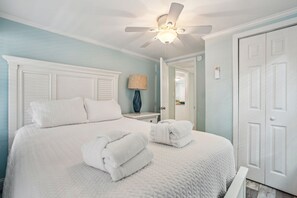 3 makuuhuonetta, silitysrauta/-lauta, Wi-Fi, vuodevaatteet