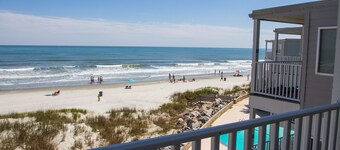 Incredible Beachfront property with amazing views !!