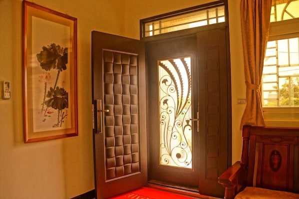 Lobby - yeh Sir (Jincheng)