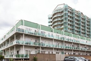 Exterior - Skyvillion Tower Points - Tower Point Lovely apartment in Enfield London (Enfield)