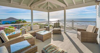 Luxury Oceanfront, Spacious 3rd Floor Deck, Walk to Town