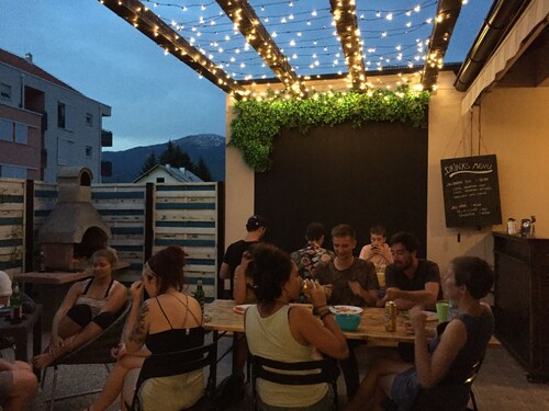 Falling Lakes Hostel