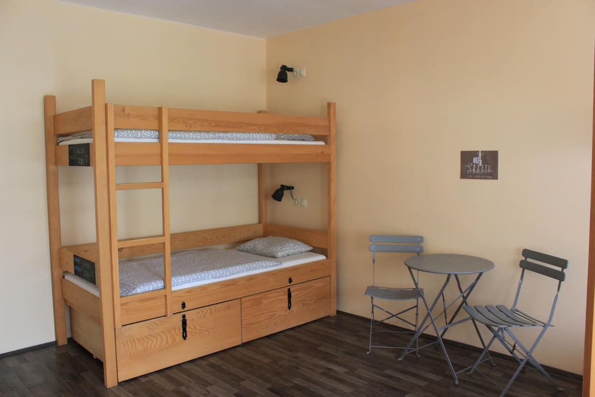 4 Bed Dormitory, Shared Bathroom - 1 Bed | Free WiFi, bed sheets
