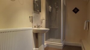 Standard Double Room, 1 Double Bed | Bathroom | Shower, towels - Prestwick Airport Hotel (Prestwick)