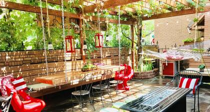 Unique , contemporary with HOT TUB!!!