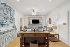 TV, DVD player