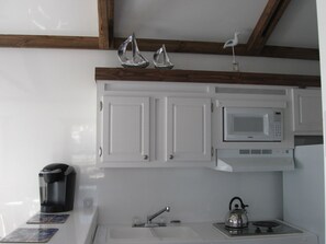 Fridge, microwave, stovetop, coffee/tea maker -  Houseboat in Boston Harbor Wifi A/C /Heat  Be rocked to sleep (boston)