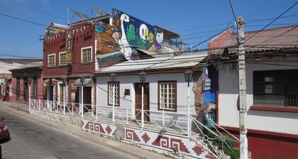 Hostal Valle Mistral - Hostel