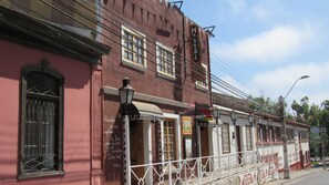Front of property - Hostal Valle Mistral - Hostel (La Serena)