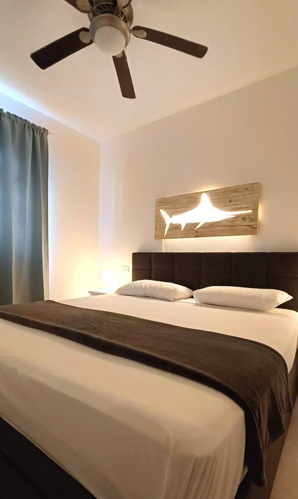 2 makuuhuonetta, tallelokero huoneessa, ilmainen Wi-Fi, vuodevaatteet