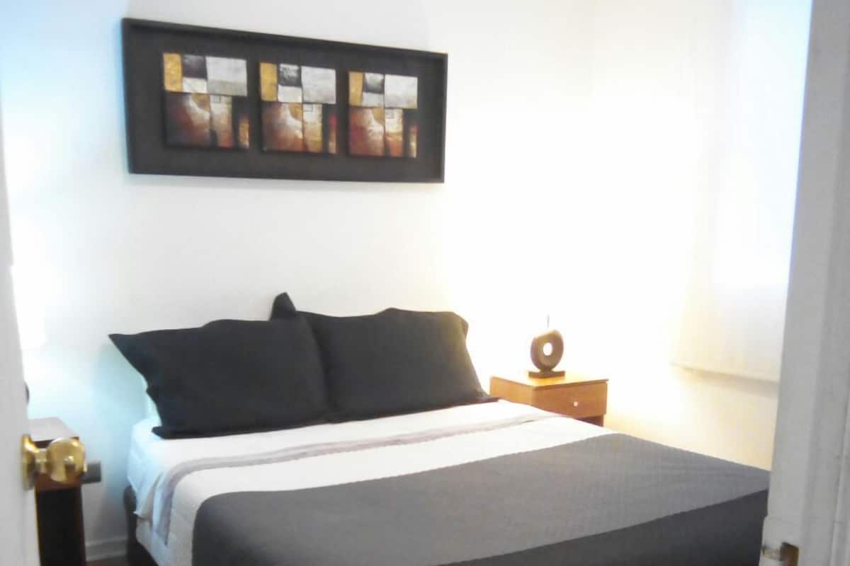 Apartamento estándar | Caja fuerte, escritorio, tabla de planchar con plancha y wifi gratis