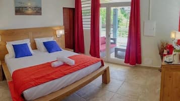 8 bedrooms, premium bedding, Select Comfort beds, minibar