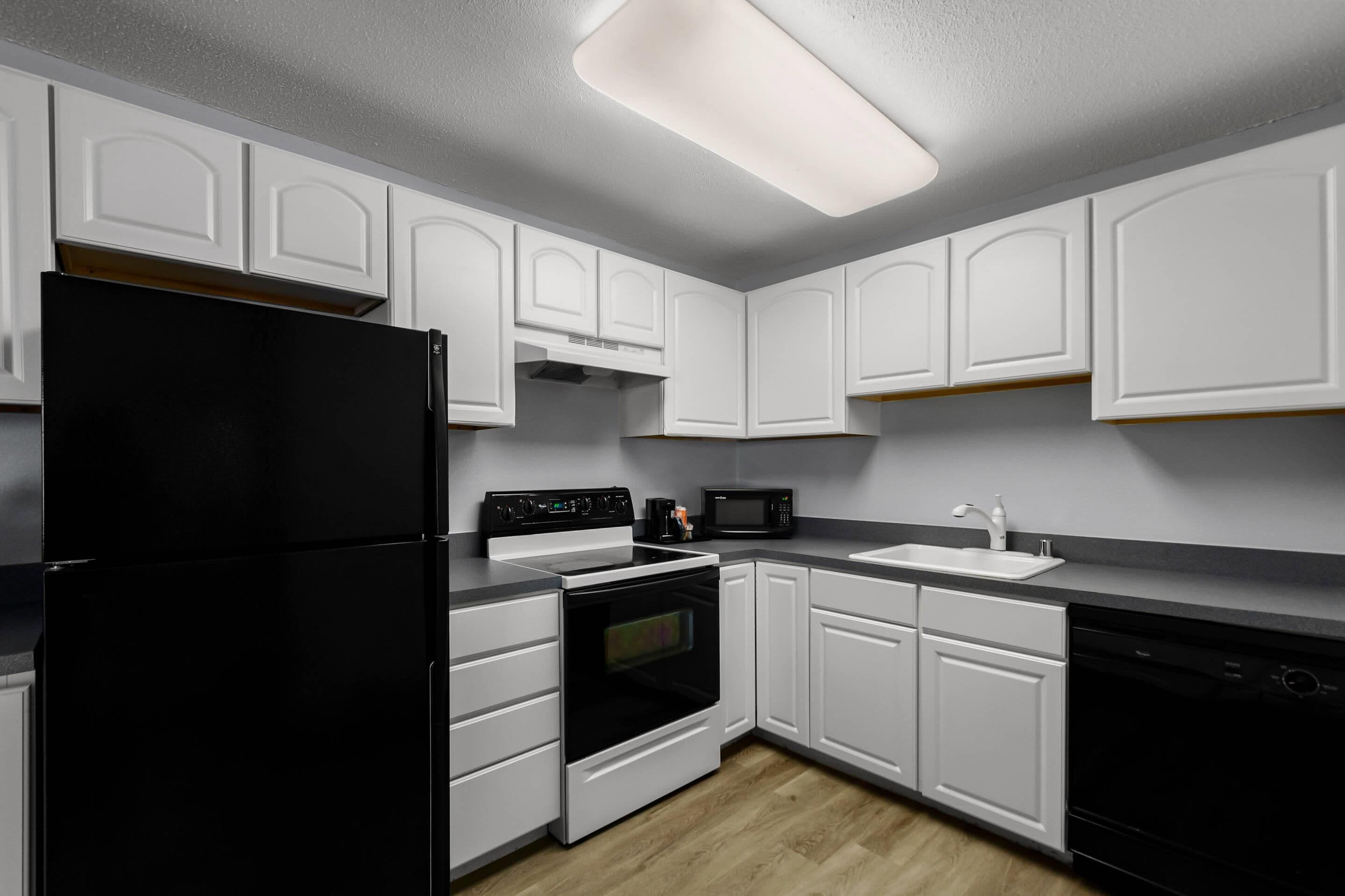 Premium bedding, in-room safe, individually decorated