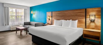 Clarion Inn Falls Church - Arlington