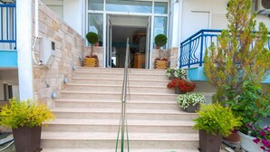 Property entrance - Studios Maria (Thasos)