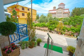 Property grounds - Studios Maria (Thasos)