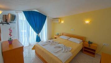 In-room safe, free WiFi