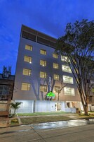 Fachada de la propiedad