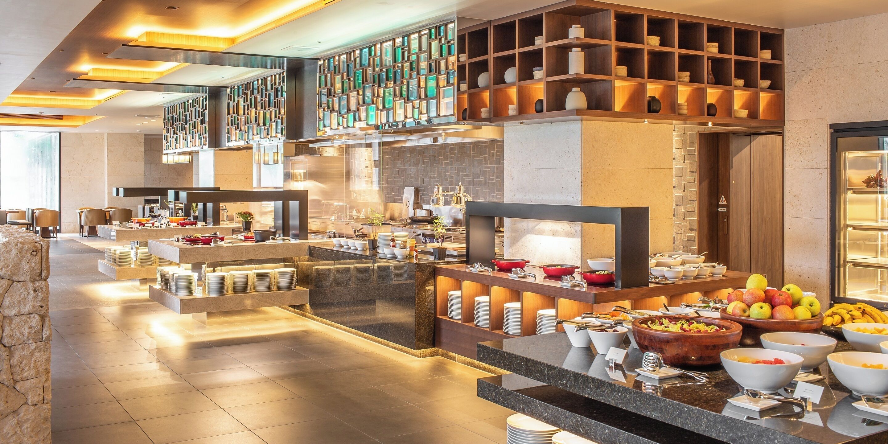 daily full breakfast for a fee