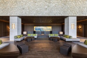 Lobby - Hyatt Regency Seragaki Island Okinawa (Onna)