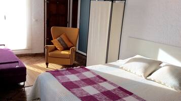 4 Schlafzimmer, Bügeleisen/Bügelbrett, kostenloses WLAN, Bettwäsche