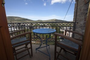 Maison Familiale, 1 chambre, vue jardin, côté jardin | Balcon