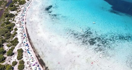 * VILLA LUCA * MIT PRIVATEM POOL UND GARTEN * Nahe am Meer * Parkplatz *