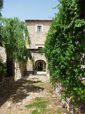 Exterior - Giardino Donna Lavia (Polizzi Generosa)
