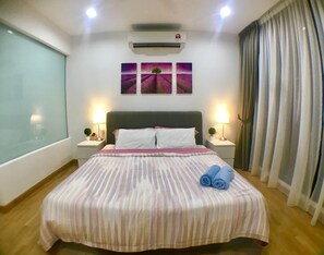 Apartemen Mewah, 3 kamar tidur | 3 kamar tidur, meja kerja, setrika/meja setrika, dan Wi-Fi gratis