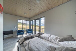 Ropa de cama de alta calidad, cortinas blackout y wifi gratis 