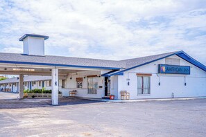 Pintu masuk properti
