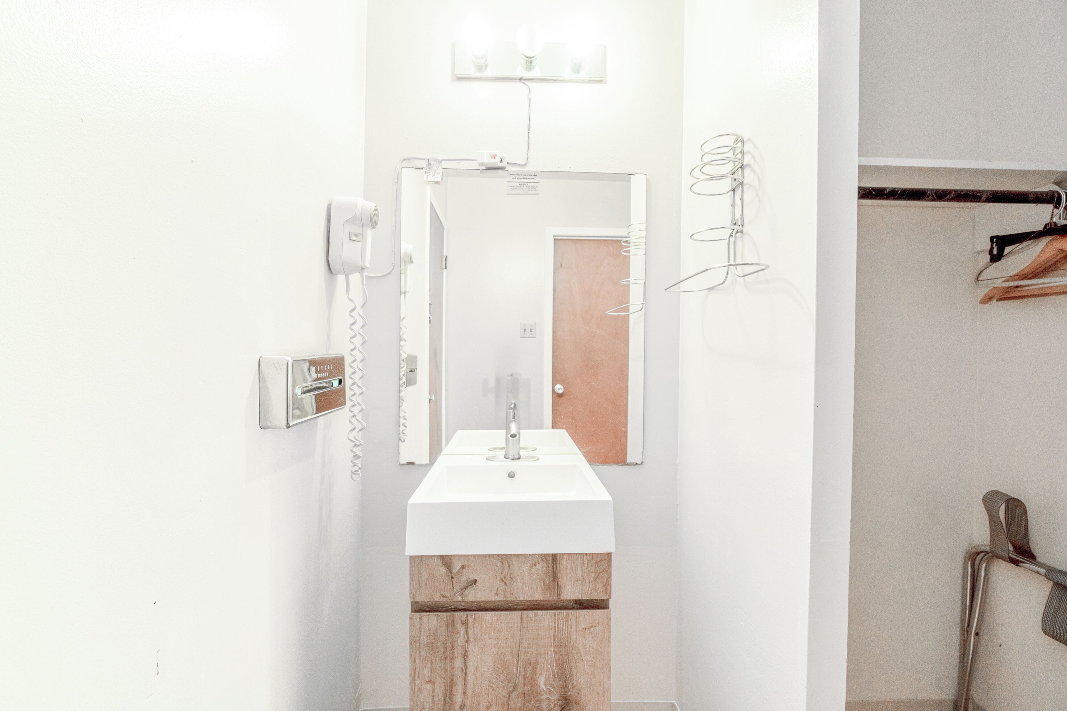 2 Double Beds Smoking | Bathroom | Free toiletries, towels