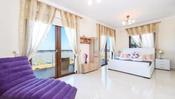 4 bedrooms, free WiFi, bed sheets