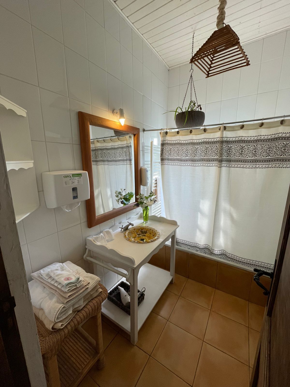 standard triple room, multiple beds | bathroom | combined shower/bathtub, designer toiletries, hair dryer, towels