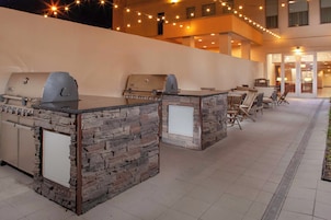 Área de parrillas y picnic