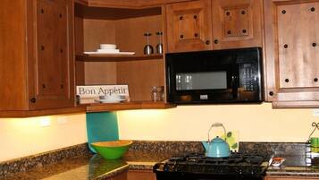 Villa familiare, 3 camere da letto | Cucina privata | Frigorifero con congelatore, microonde, forno, macchina per tè/caffè