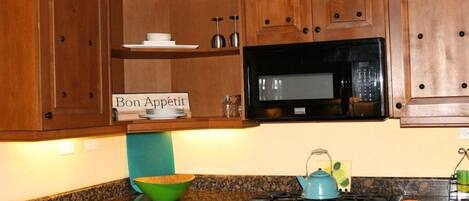 Family Villa, 3 Bedrooms | Private kitchen | Full-size fridge, microwave, oven, coffee/tea maker