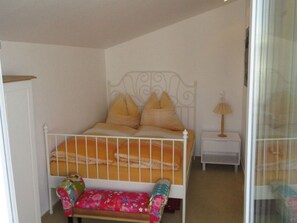 Unclassified image, 5 of 12, button - Apartment LINA - Apartment LINA with bicycle rental (Zinnowitz)