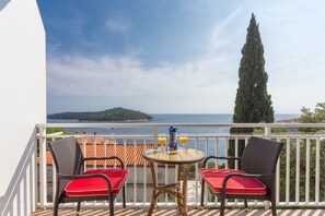 Lägenhet - 2 sovrum - havsutsikt | 1 sovrum, värdeförvaringsskåp på rummet och gratis wi-fi