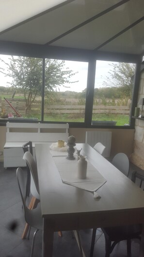 Dining - New gite 4 people ideally located in Beauval zoo and Loire castles (Choussy)