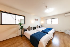 Chambre Triple | Bureau, Wi-Fi gratuit